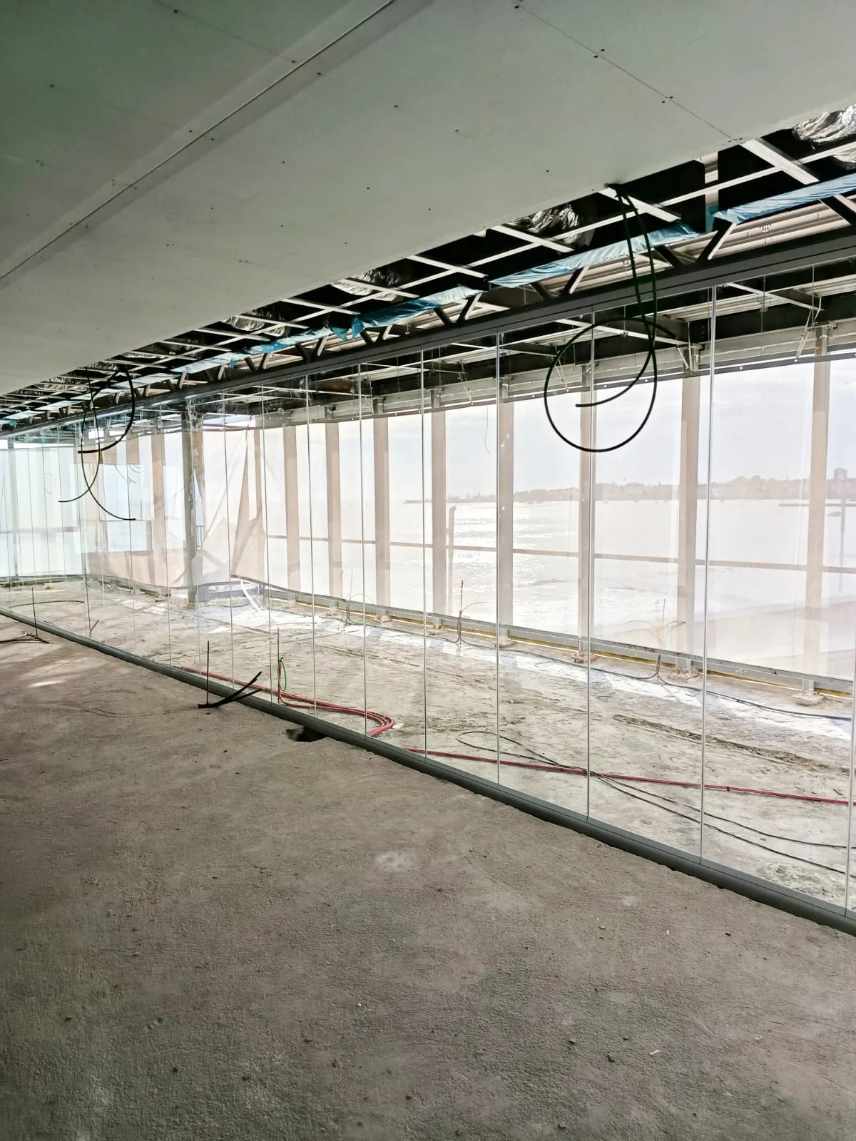 Cortina de vidro — Infinite Glassworks