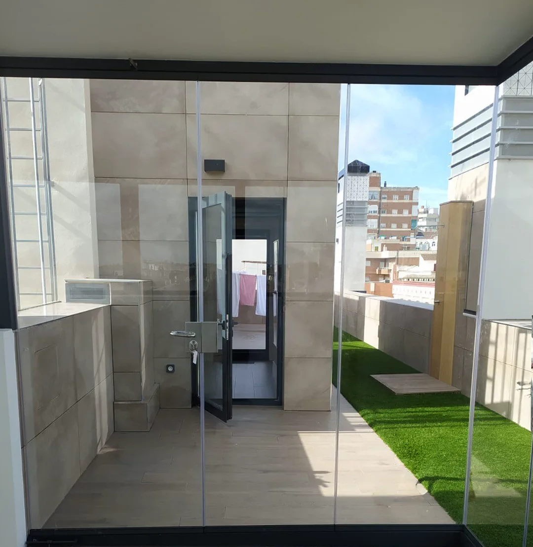 Cortina de vidro — Infinite Glassworks