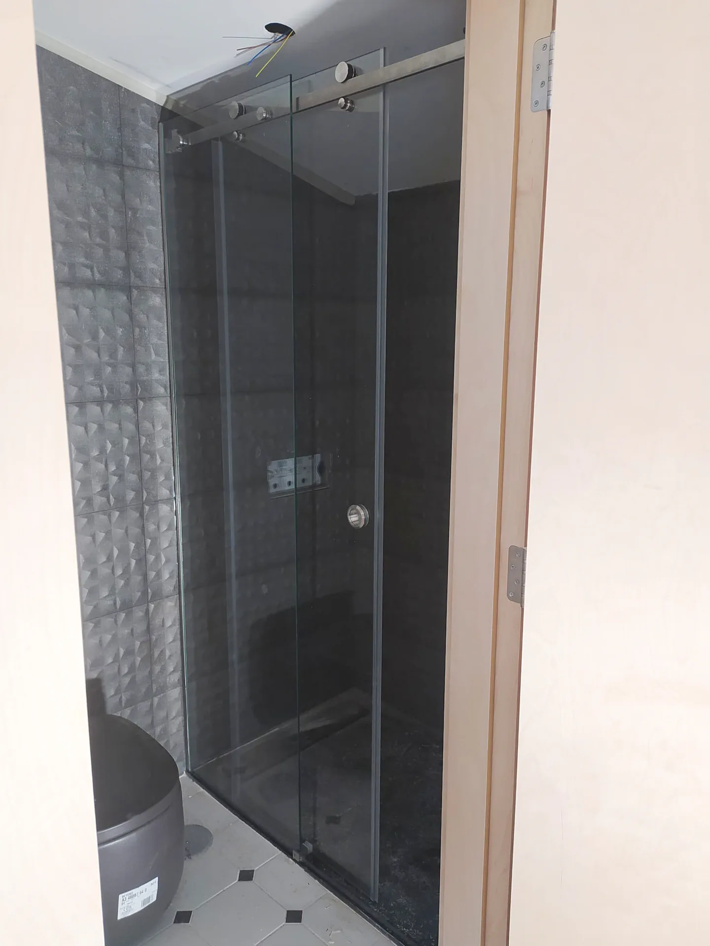 Resguardo de duche em vidro — Infinite Glassworks