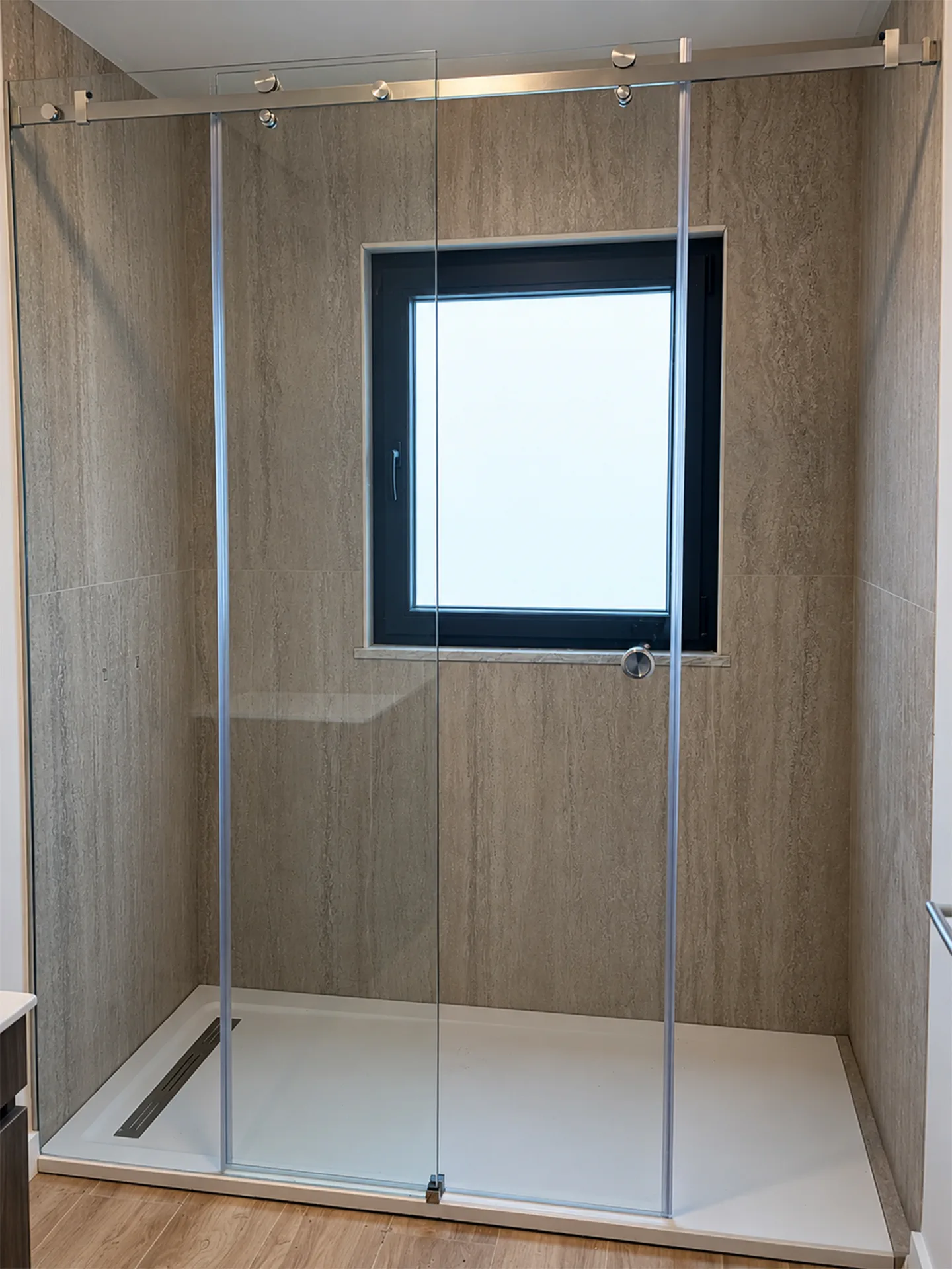 Resguardo de duche em vidro — Infinite Glassworks