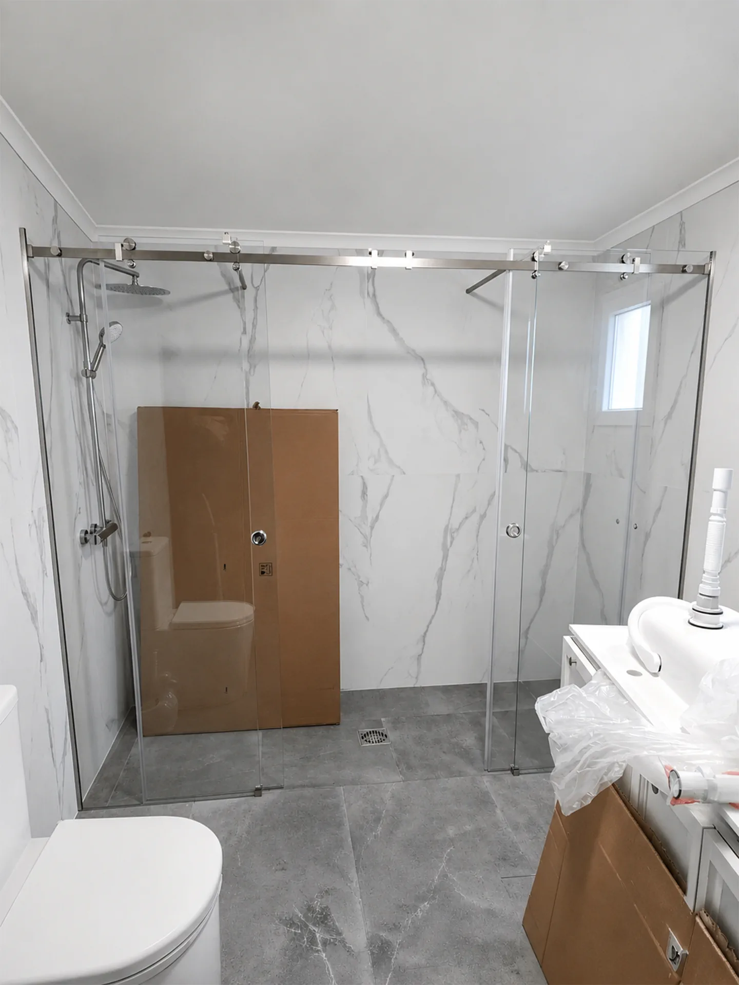Resguardo de duche em vidro — Infinite Glassworks